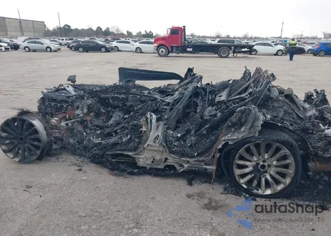 2015 Land Rover Range Rover 5.0L V8 Supercharged z USA, uszkodzony, nr VIN SALGS2TF6FA220663